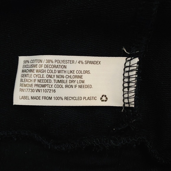 NWT Black maternity cold shoulder sweatshirt - Picture 5 of 5